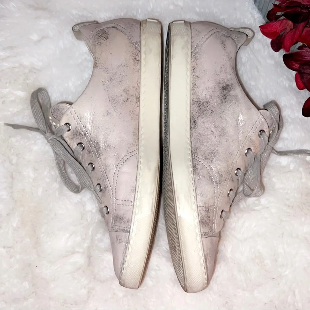 PAUL GREEN Silver Leather Pearl Stud Sneaker